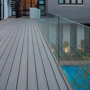 Aplicación de Pisos deck en exterior