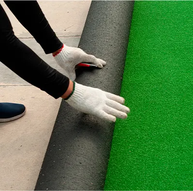 Pasto sintético para uso residencial y deportivo